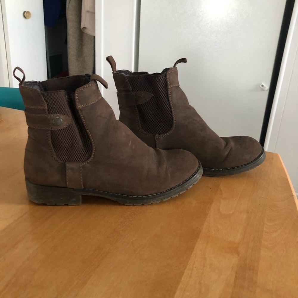 Chelsea girl brown booties